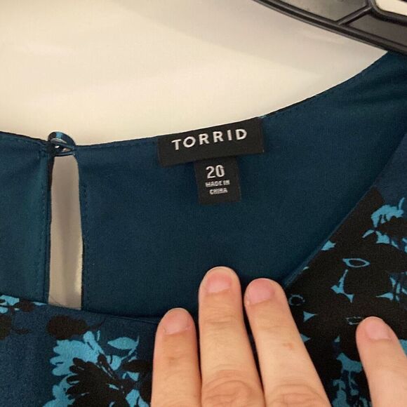 Torrid dress 20 - Picture 4 of 4